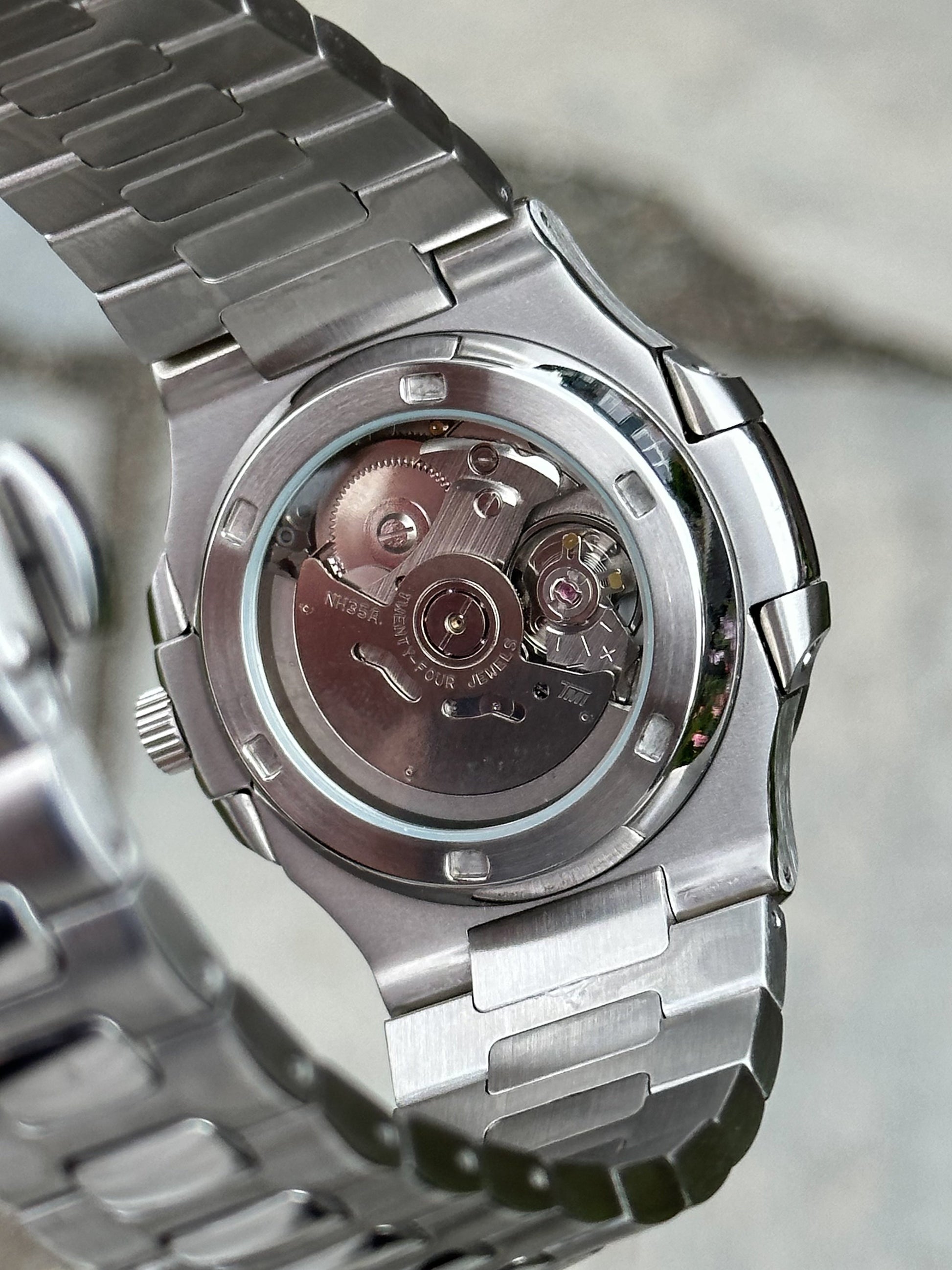 ’Open Heart’ Tiffany Nautilus