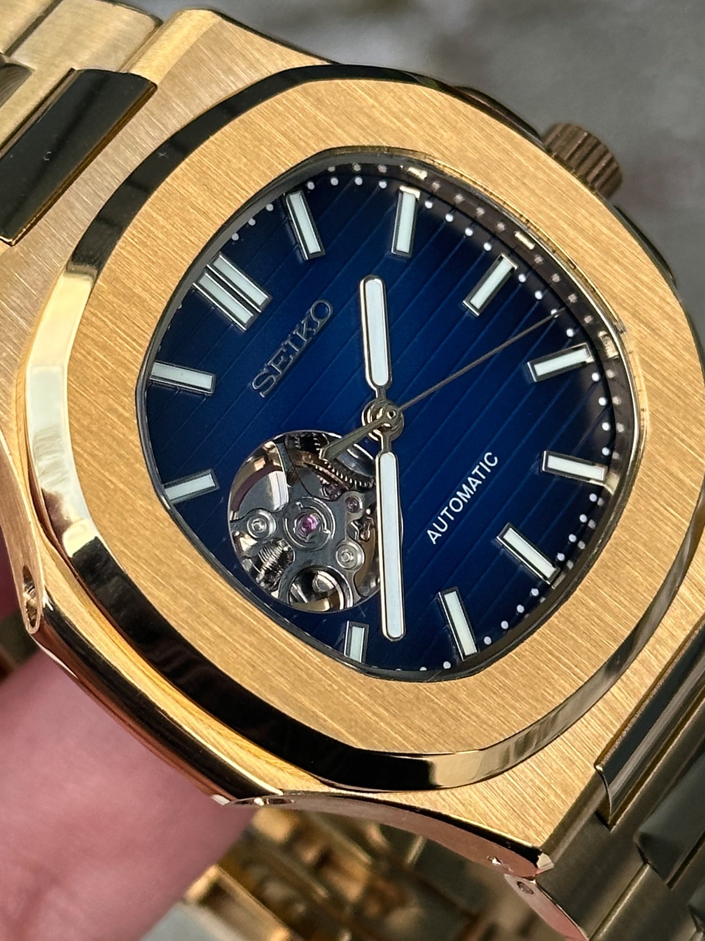 Gold "Open Heart" Nautilus Mod
