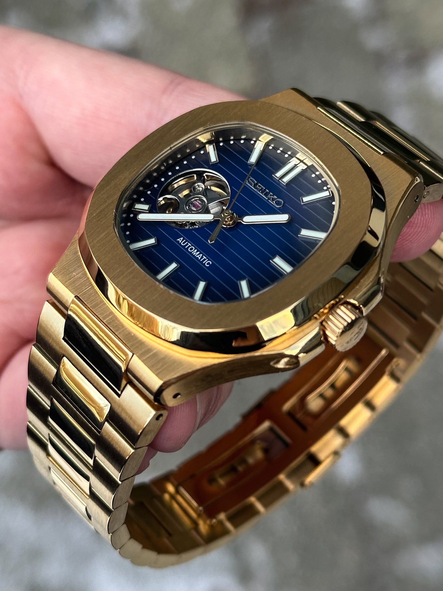 Gold "Open Heart" Nautilus Mod