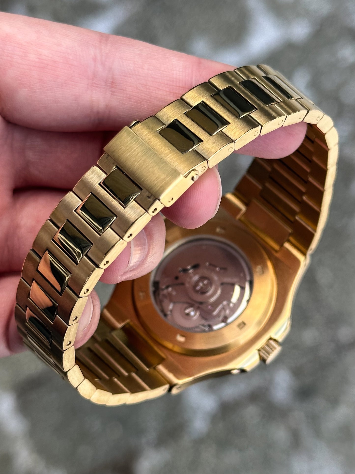 Gold "Open Heart" Nautilus Mod