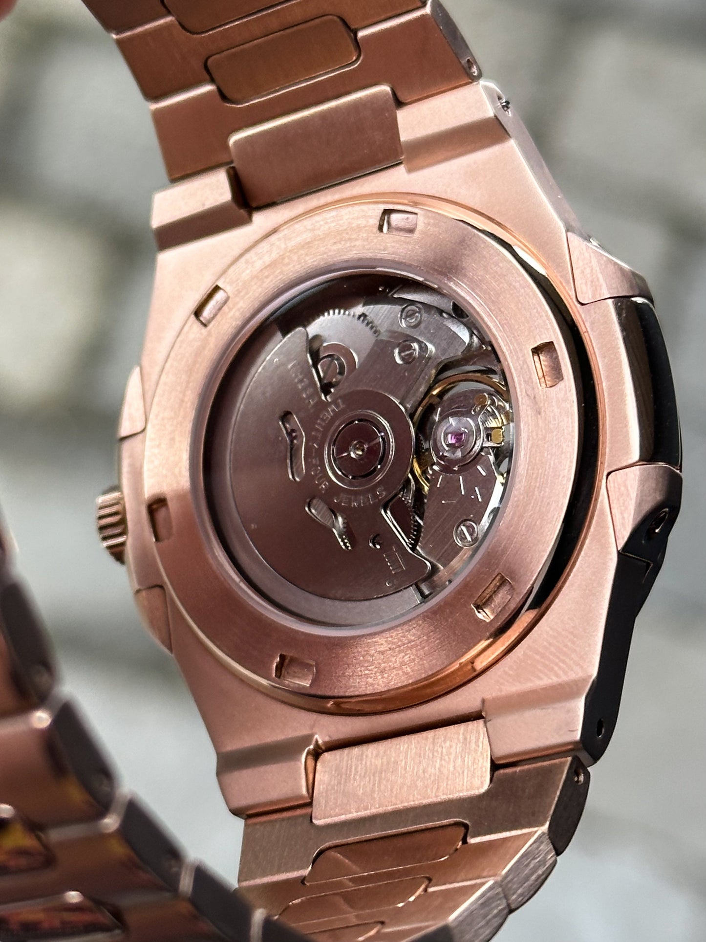 Rosegold ’Open Heart’ Nautilus Mod