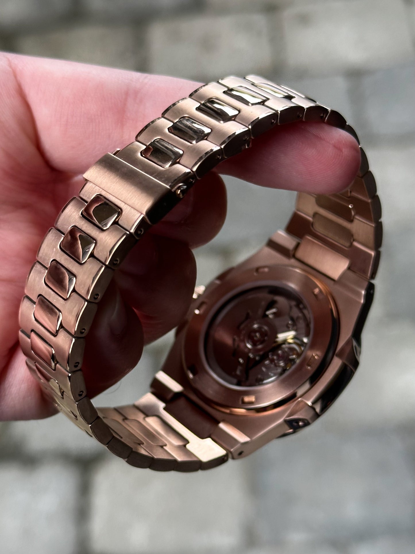 Rosegold ’Open Heart’ Nautilus Mod