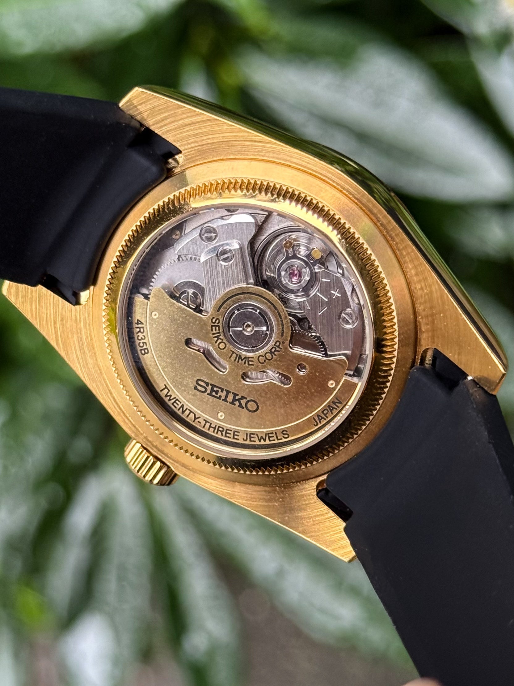Gold ’Rubber’ Sky Dweller Mod