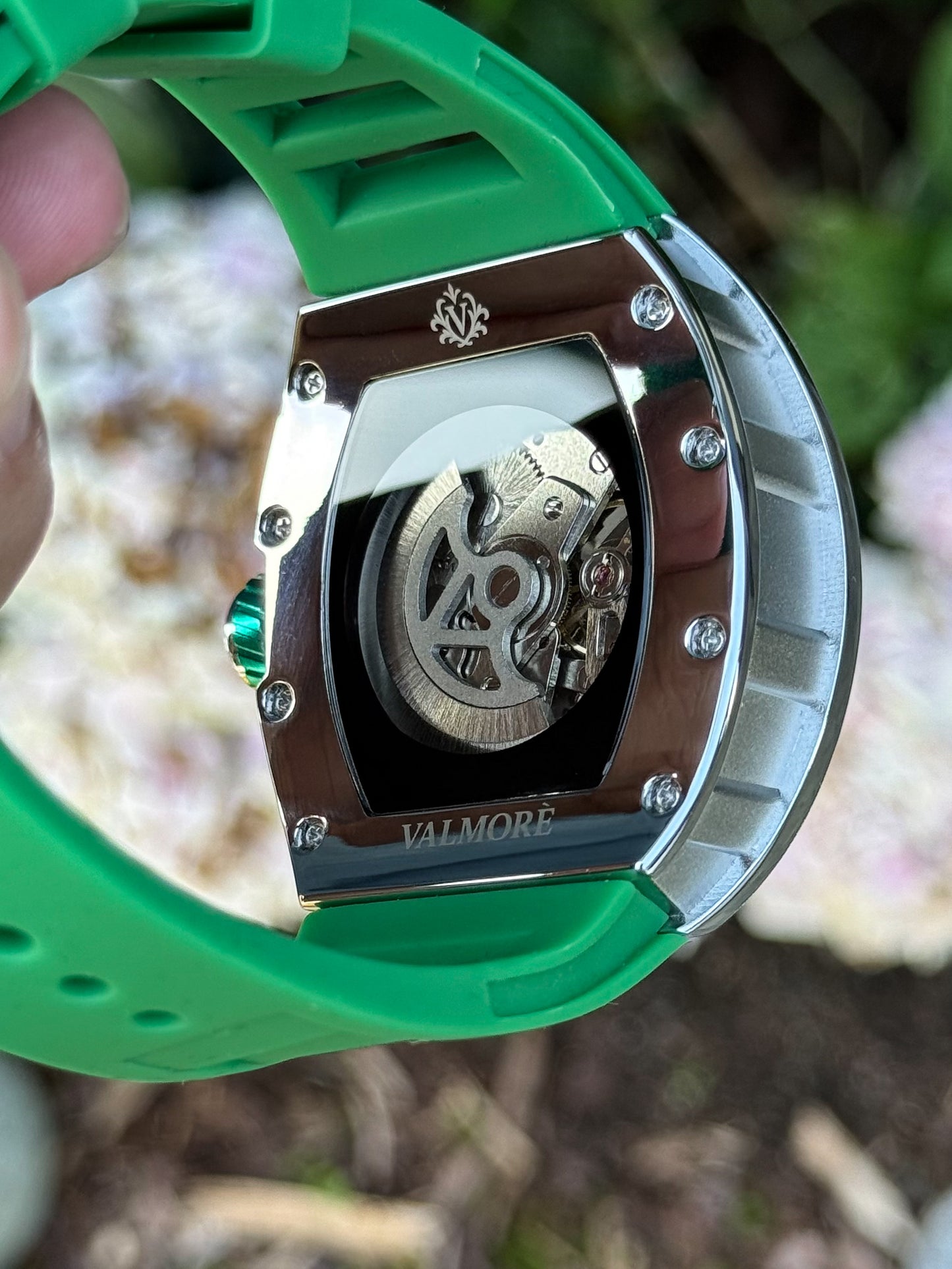 (På lager) Titan – Emerald