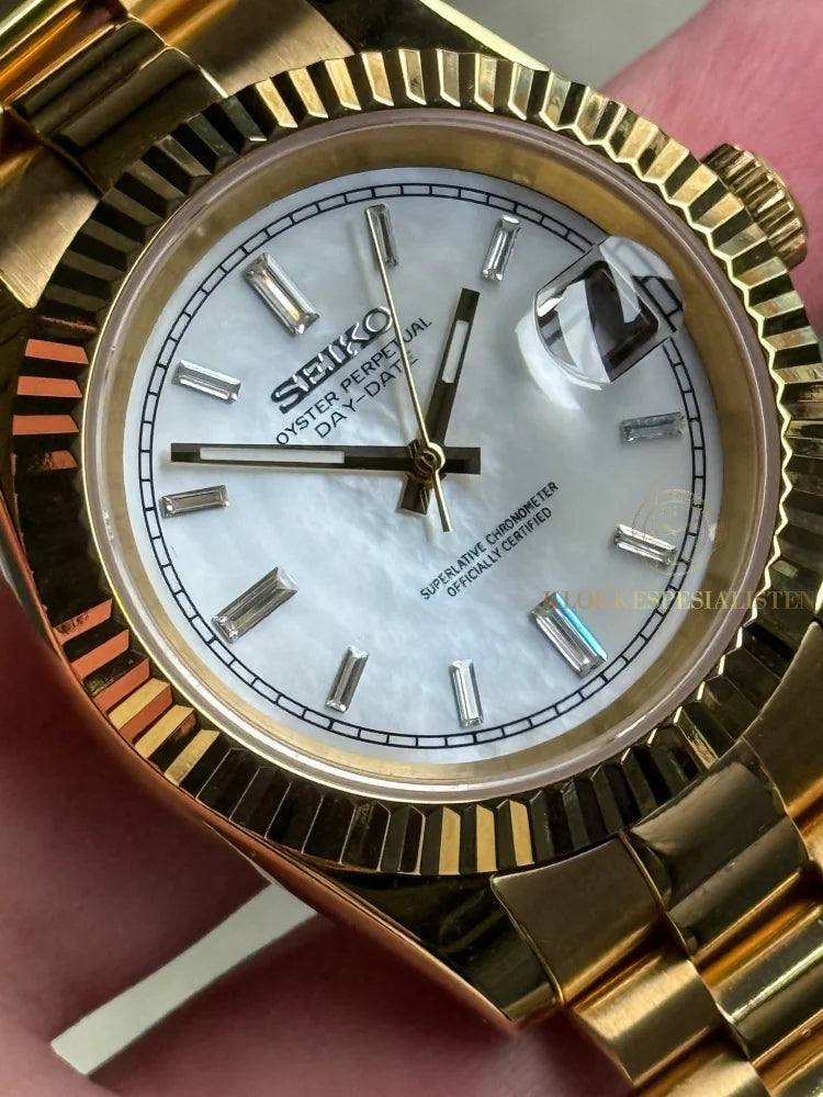 ’Baguette Mother of Pearl’ President Mod