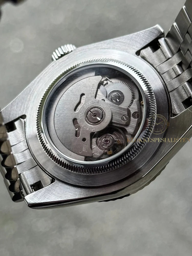 ’Blue Dial’ Sky Dweller Mod