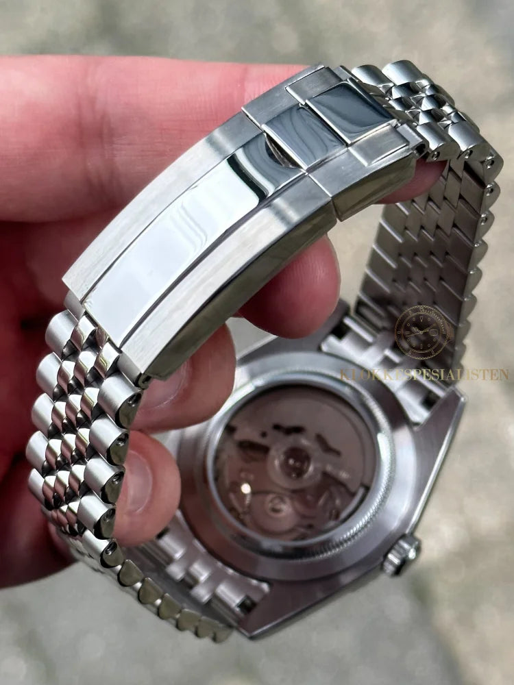 ’Blue Dial’ Sky Dweller Mod