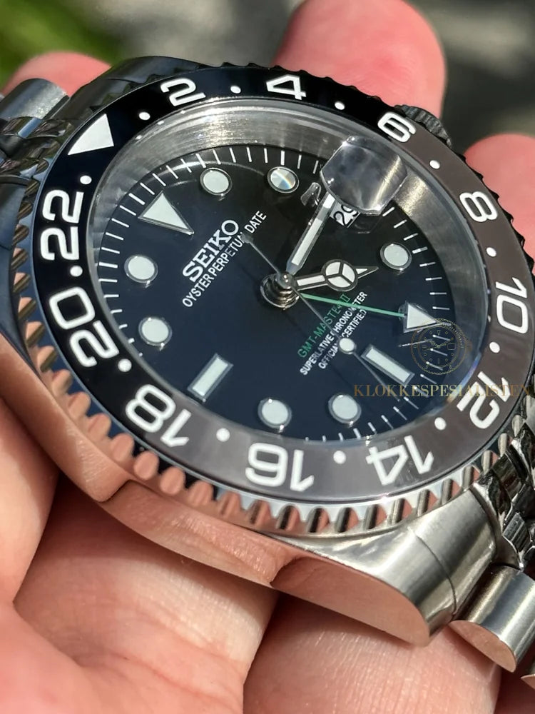 ’Bruce Wayne’ GMT-Master II Mod