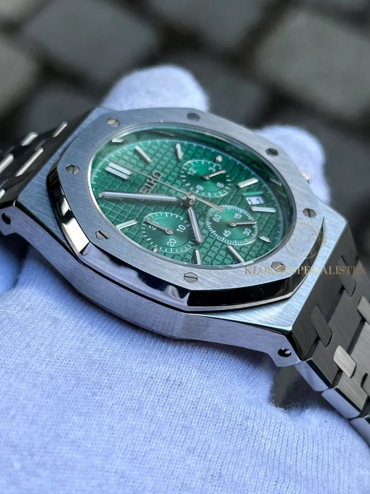 ’Emerald’ Royal Oak Chronograph Mod