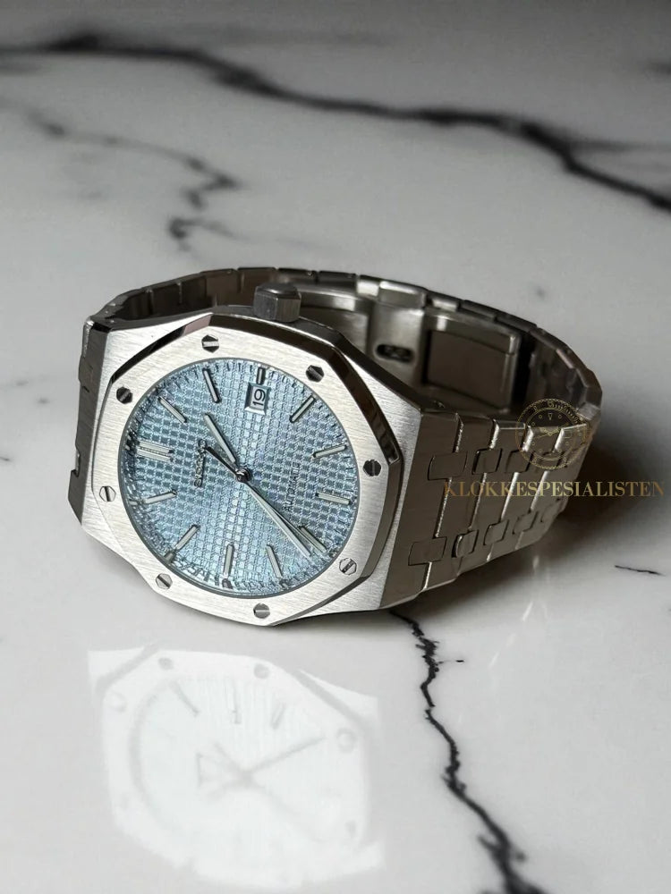 ’Ice Blue’ Royal Oak Mod