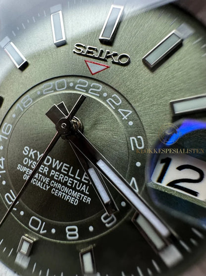 ’Olive Dial’ Sky Dweller Mod